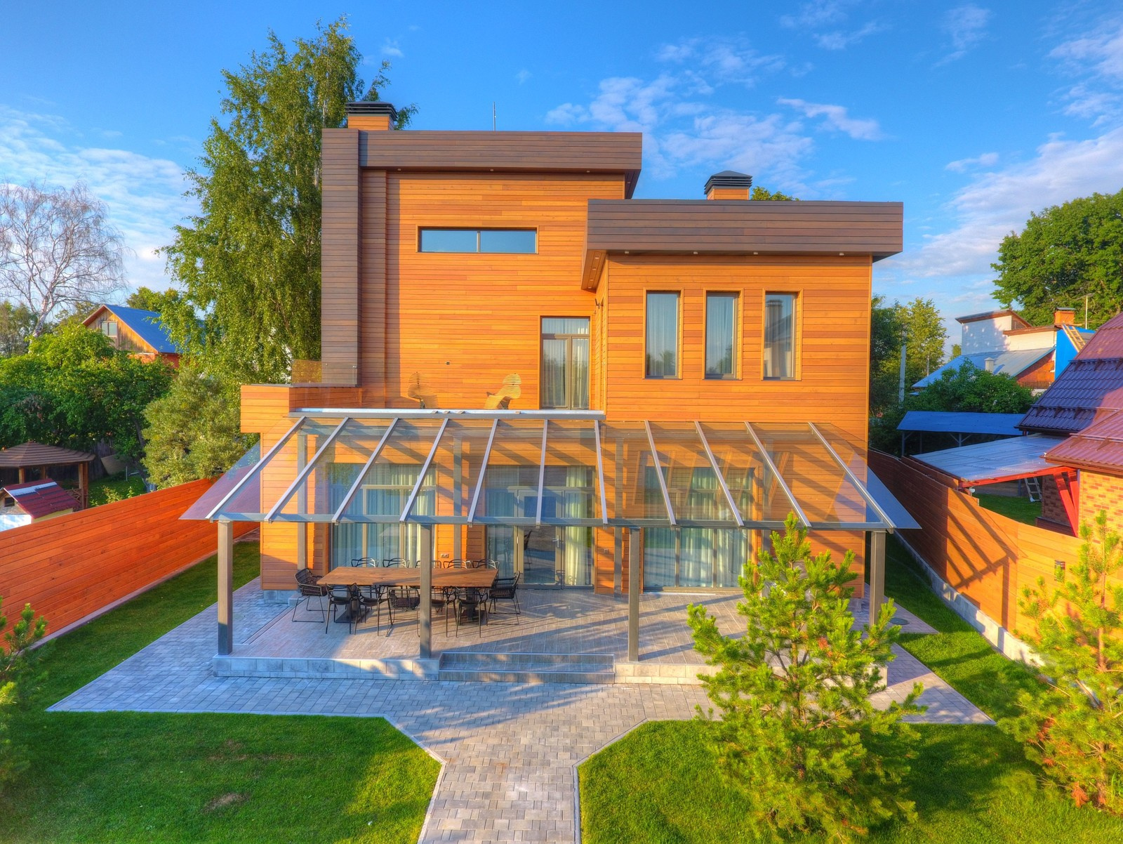 Архитектура: Эко-дом с эксплуатируемой кровлей