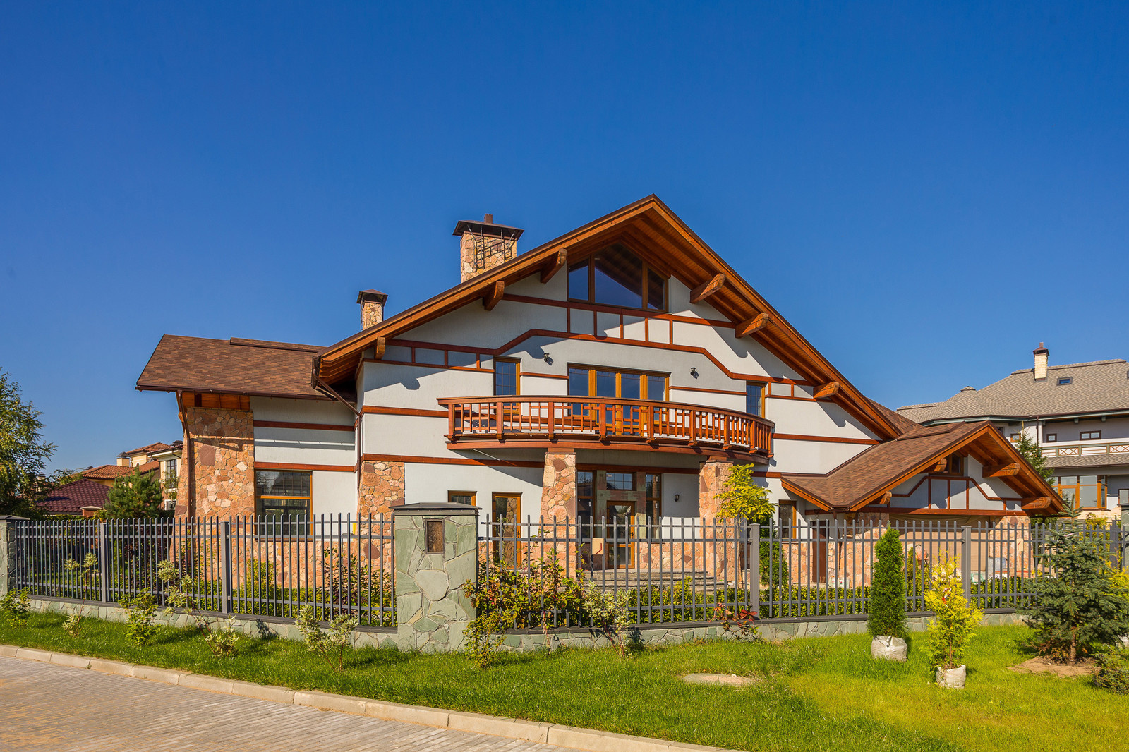 House # 4  Дом # 4