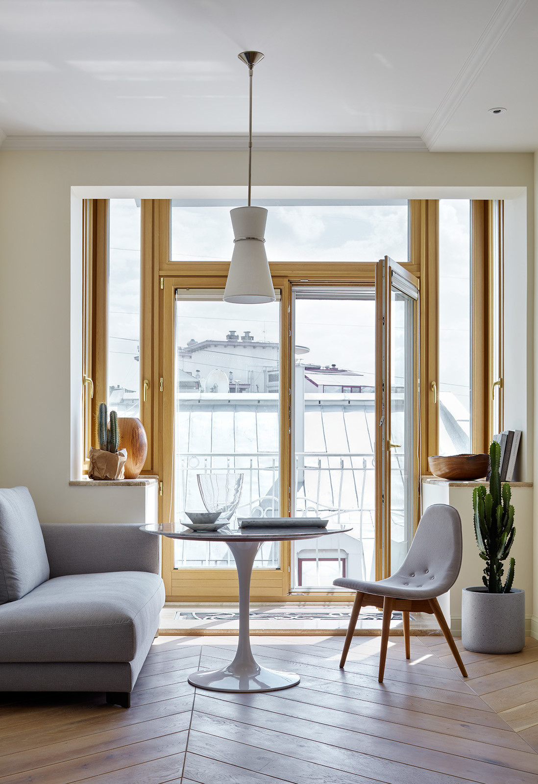 Обложка альбома: обеденная зона