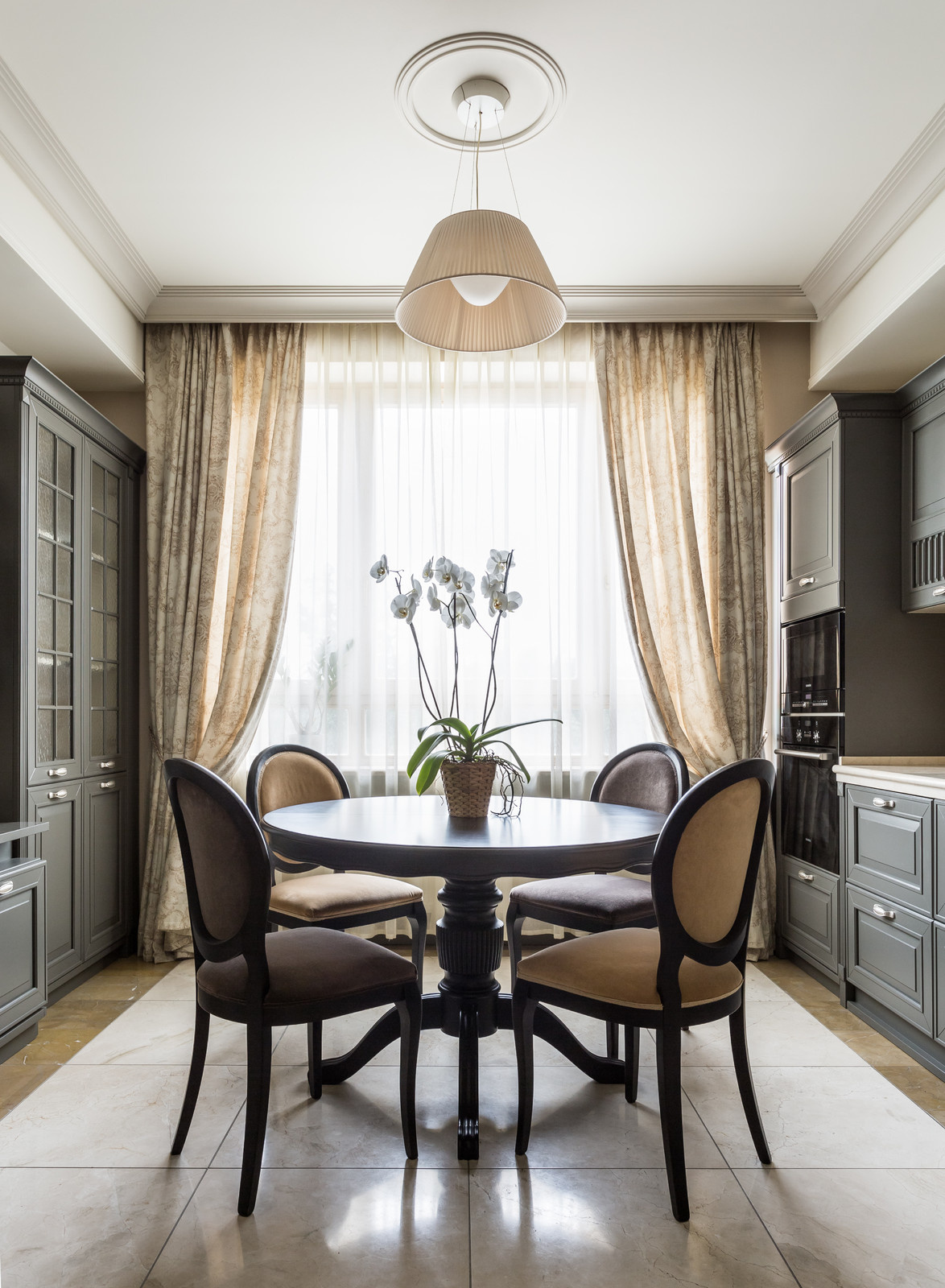 Houzz тур: Неоклассика для двоих