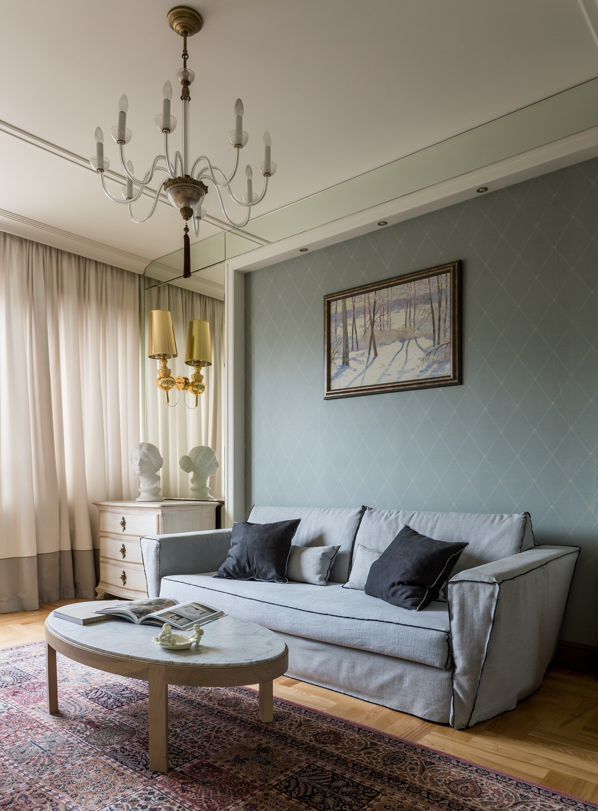 Houzz тур: Неоклассика для двоих