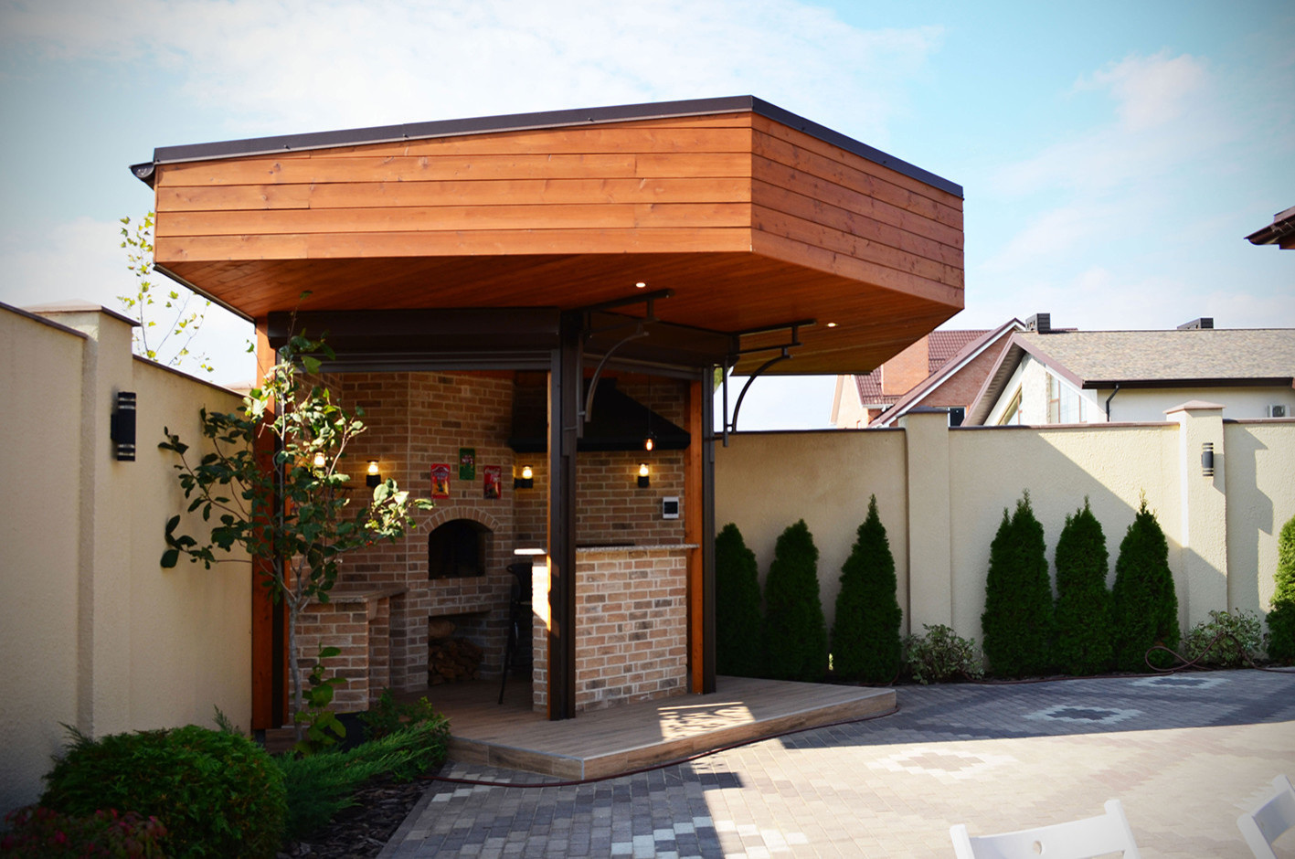 Просто фото: Летние кухни из 37 российских проектов