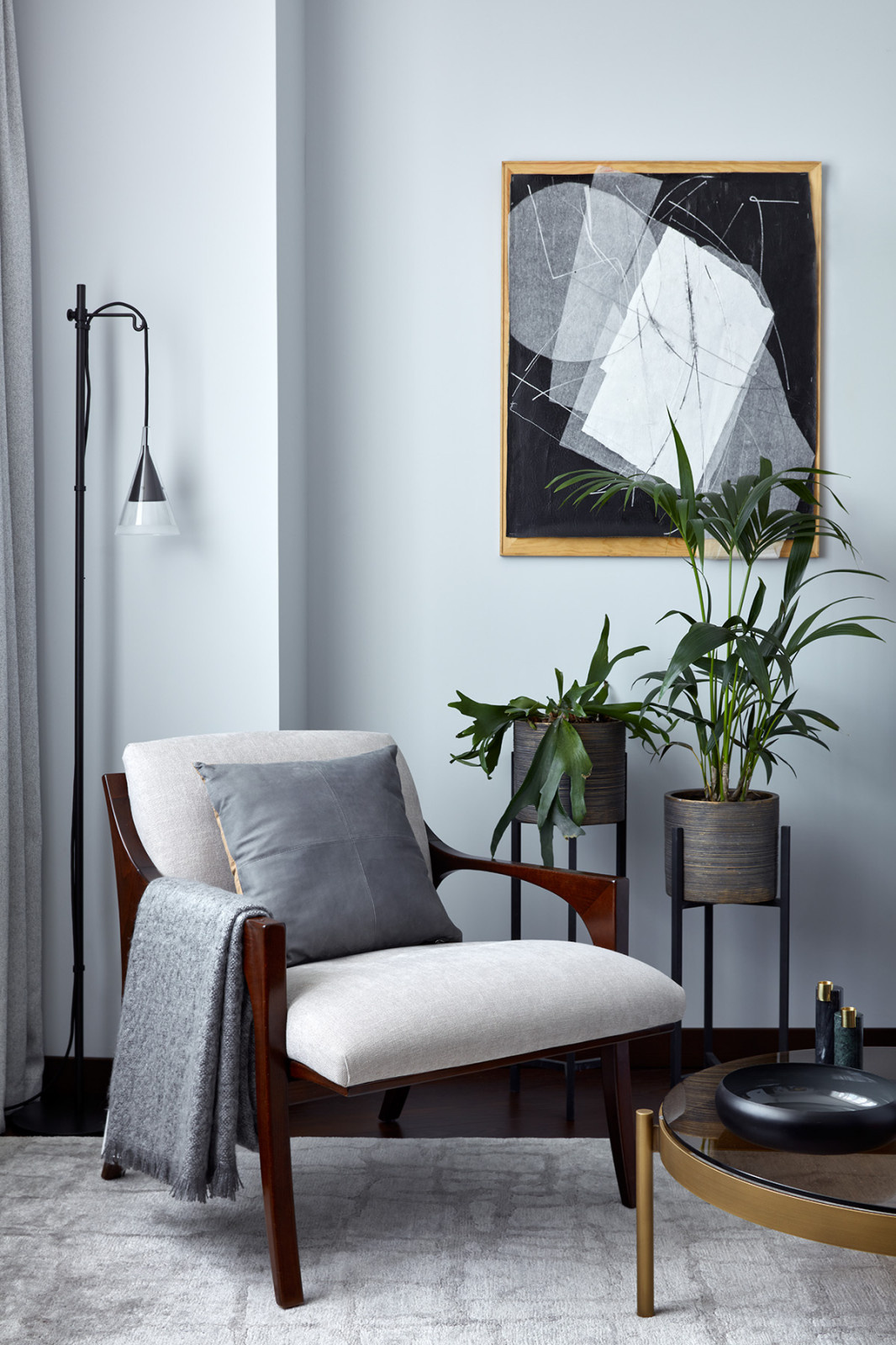 Houzz тур: Квартира с пятью (!) окнами в гостиной