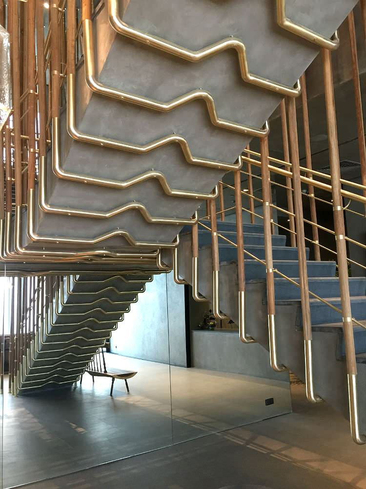 Компания LATUNING