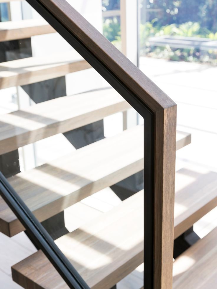 Обложка проекта: лестница на косоуре