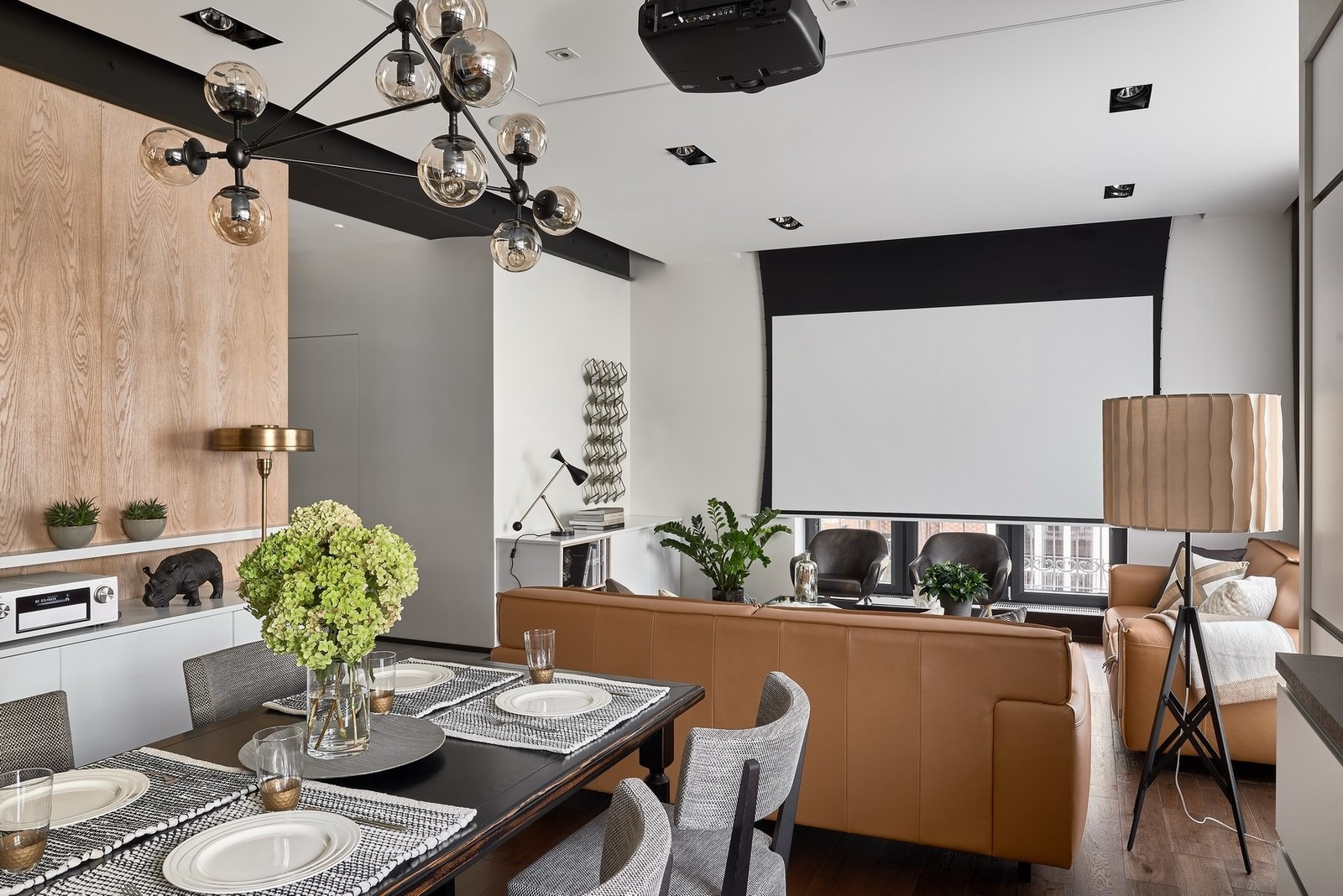 Обложка альбома: проектор