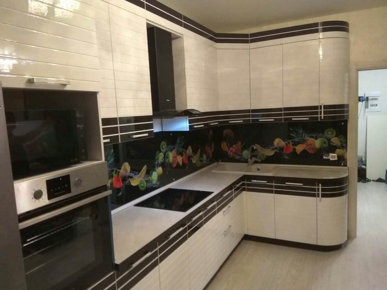 Кухня Эмаль с шпоном.
