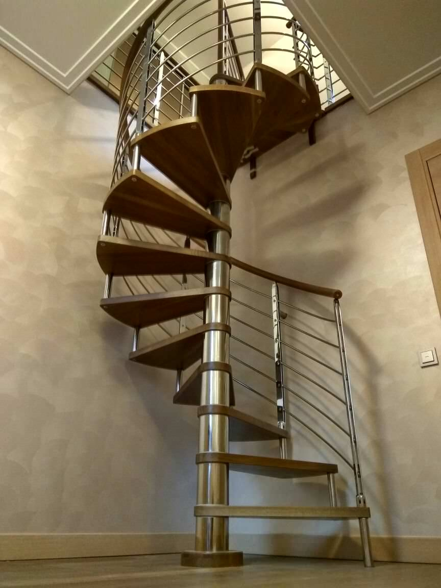 Винтовая итальянская лестница Trottola