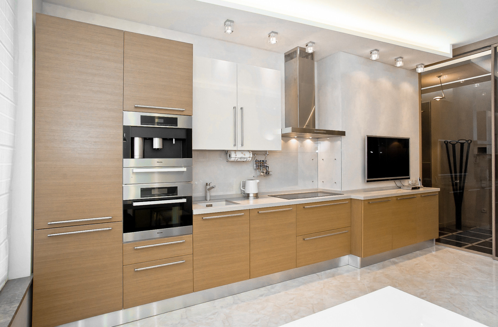 Минимализм в теплый тонах. Квартира. ЖК "Residence" . Санкт-Петербург