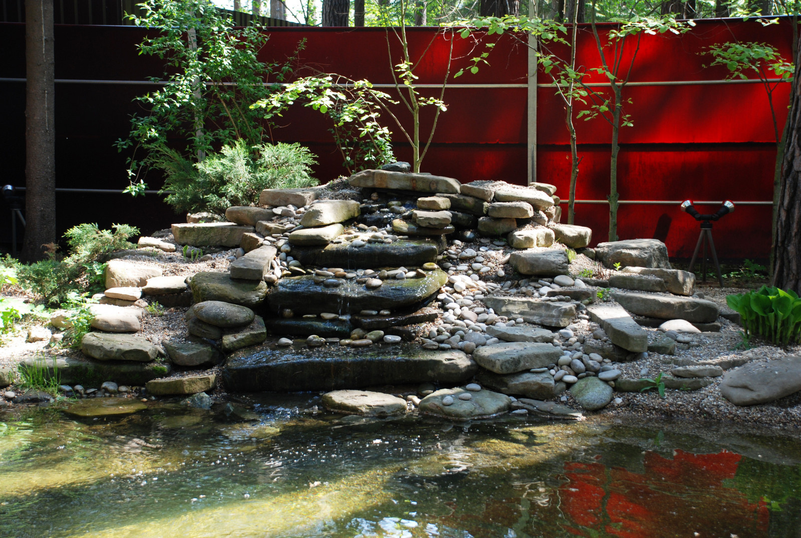 Участок с водоемом в КП "Сосновый бор"