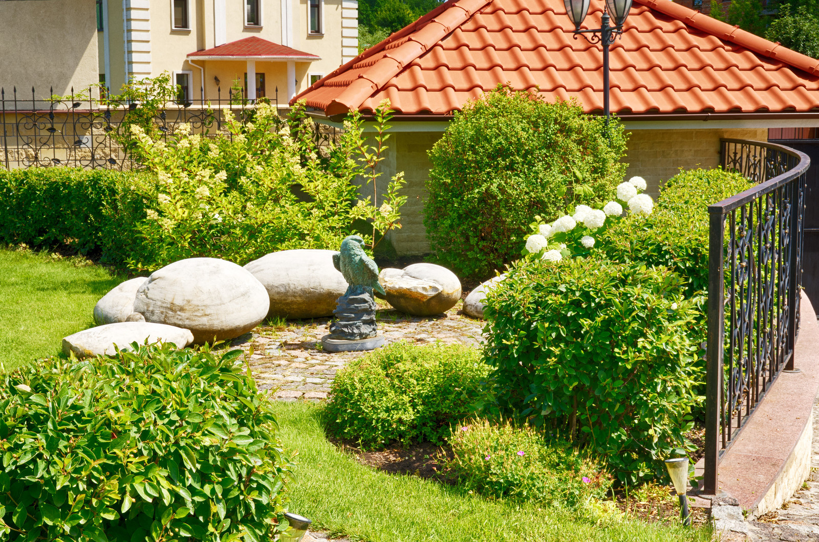 Фоновое изображение профиля Евгения Руссу