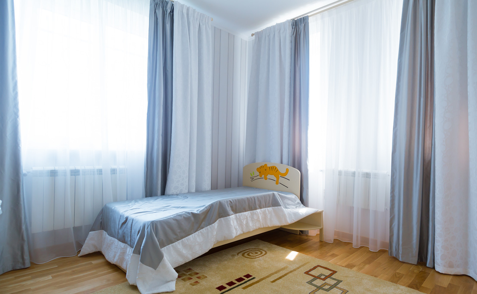 Фоновое изображение профиля Юлия