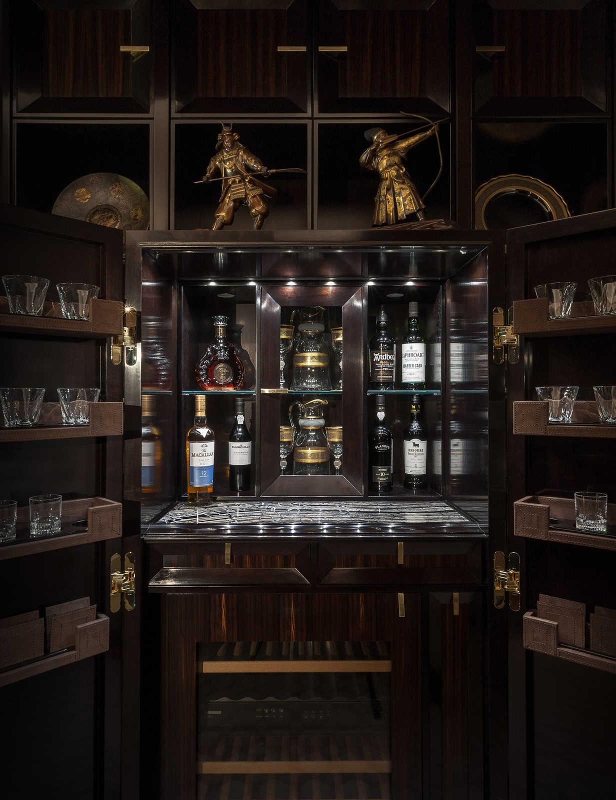 Квартира в темном стиле