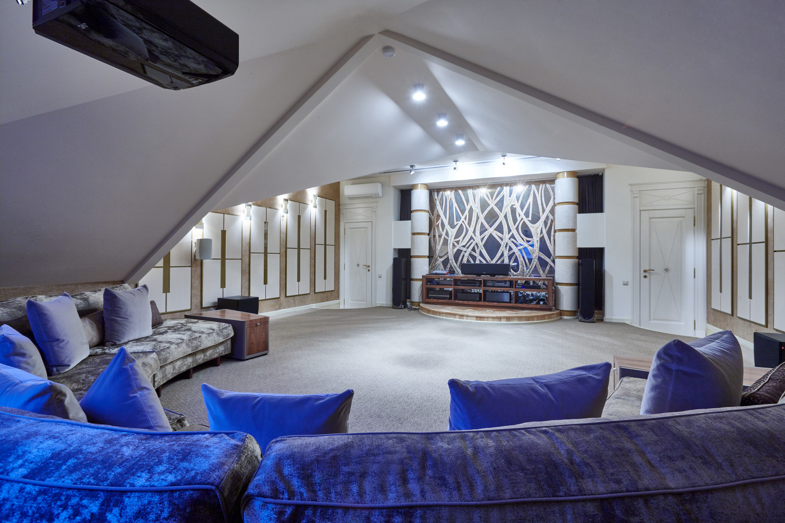 Декоративное панно "Зазеркалье"