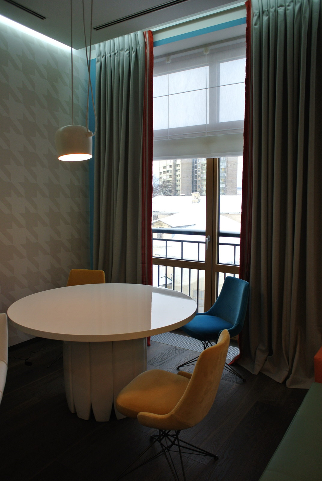 Joyful INTERIOR