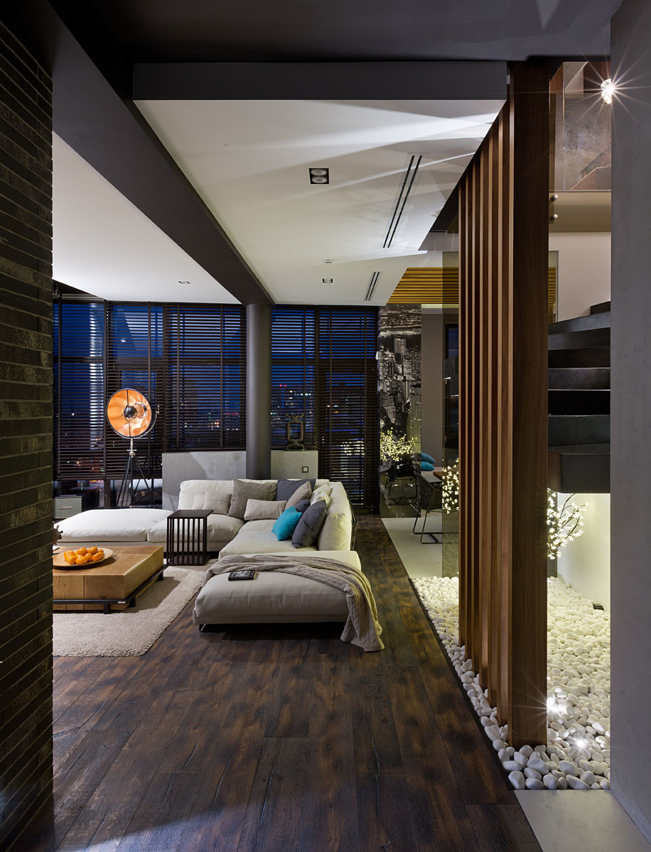 CODE of HAPINESS. Penthhouse 23/77