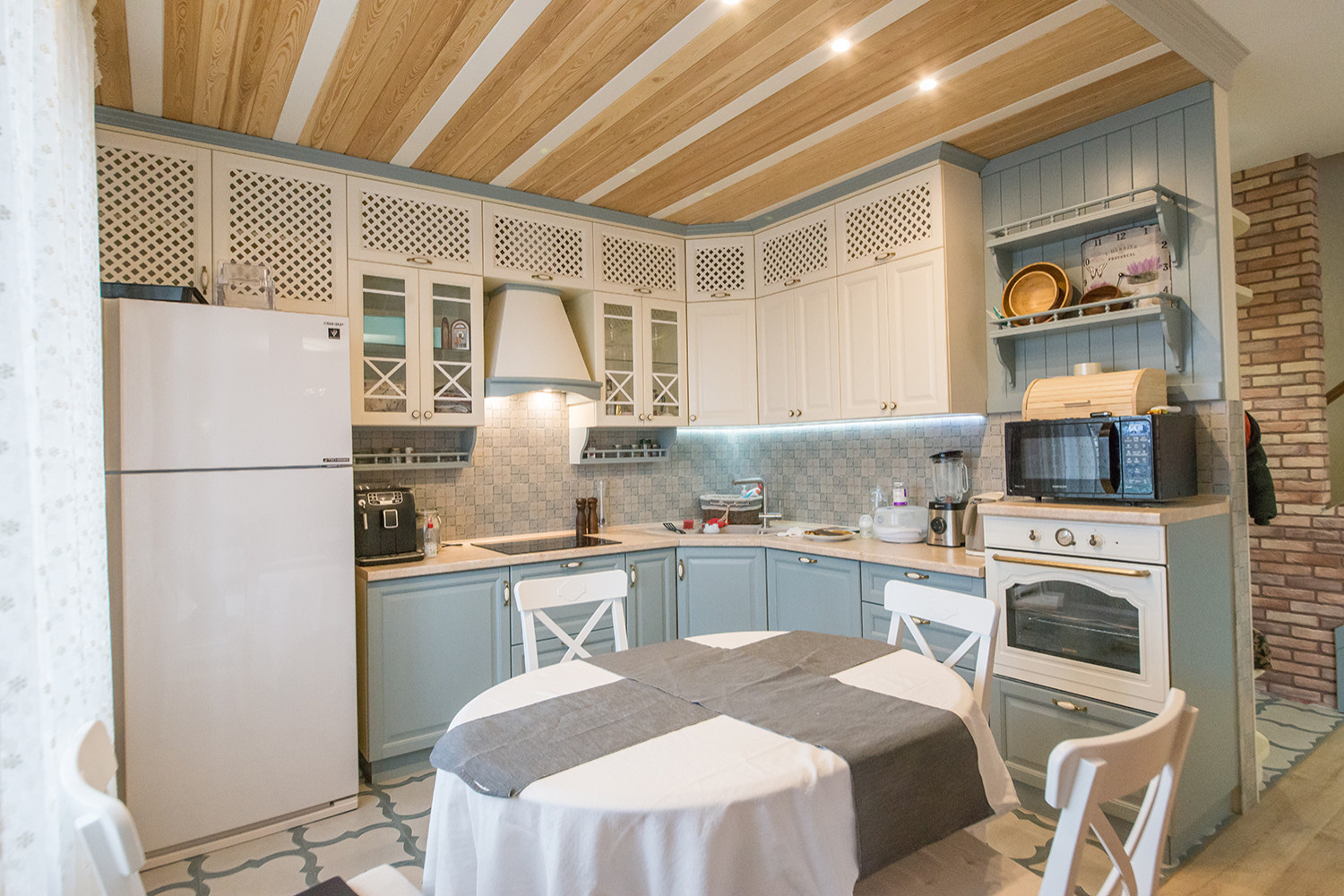 кухня ПРОВАНС, фото готового интерьрера