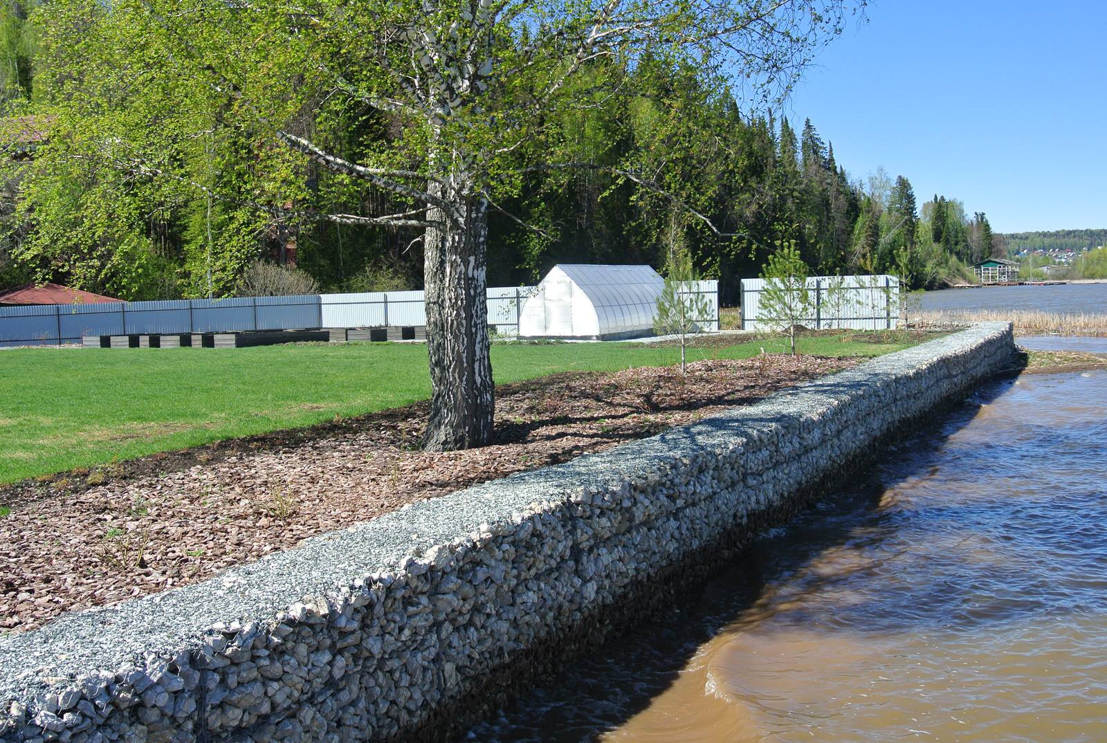 Благоустройство участка с берегоукреплением