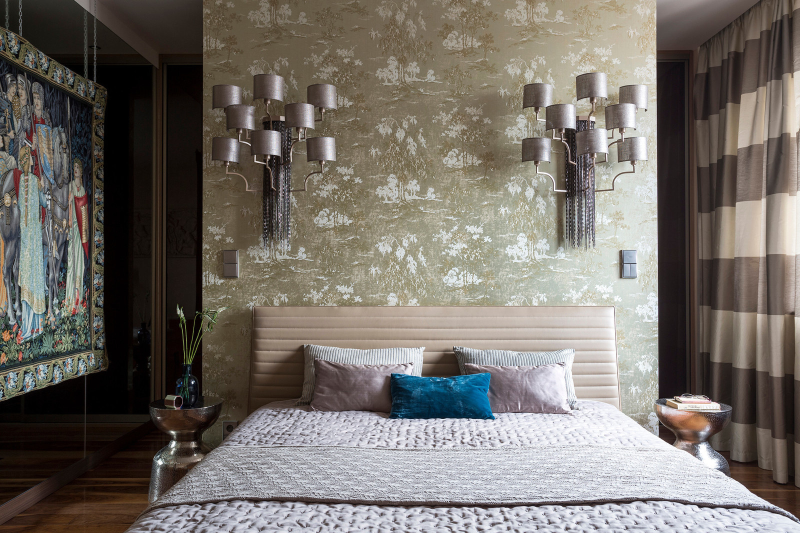 История о нем