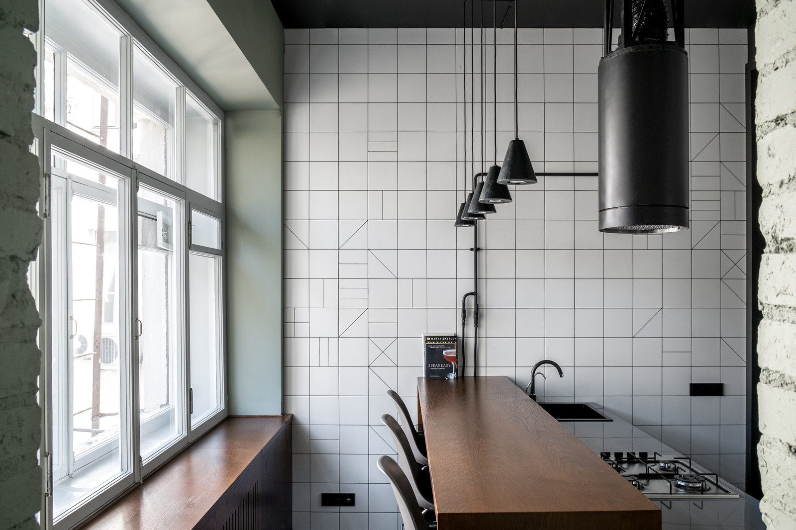 В тренде: Квадратная плитка, уложенная сеткой