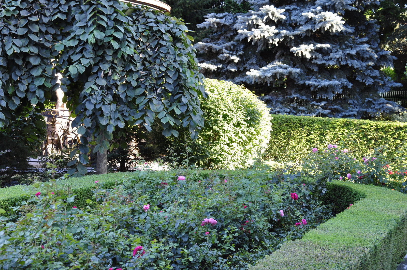 кп "Усово" - Уход за садом - 100% качество