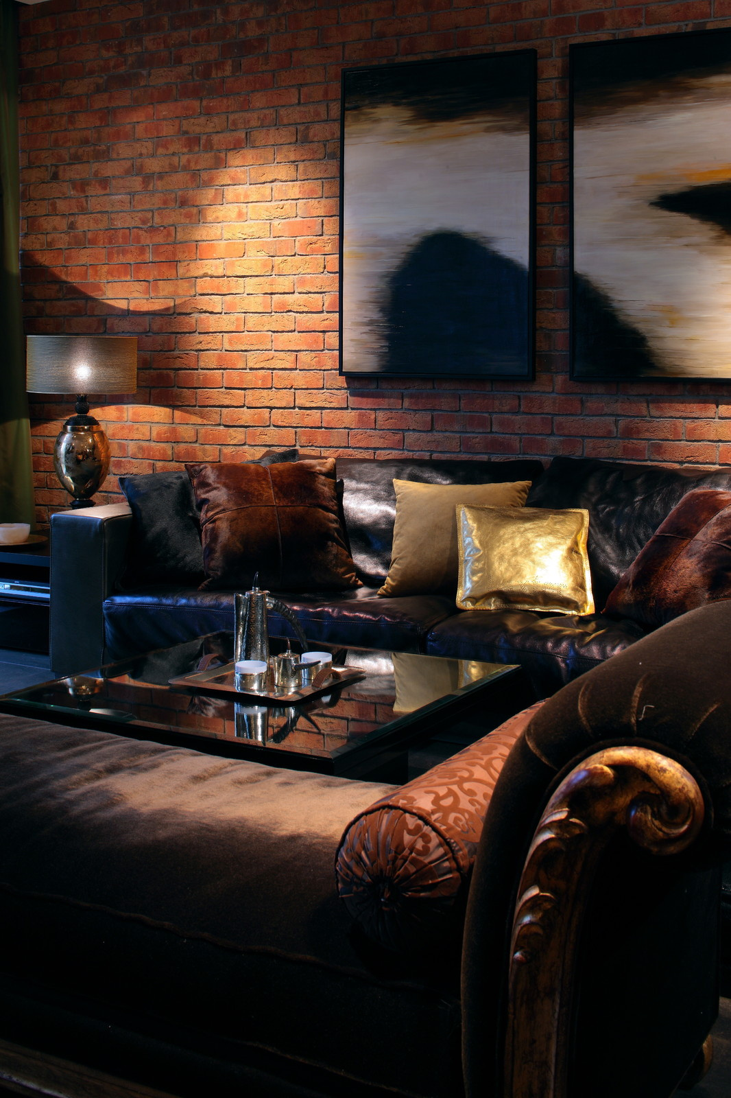 Классика в темных тонах