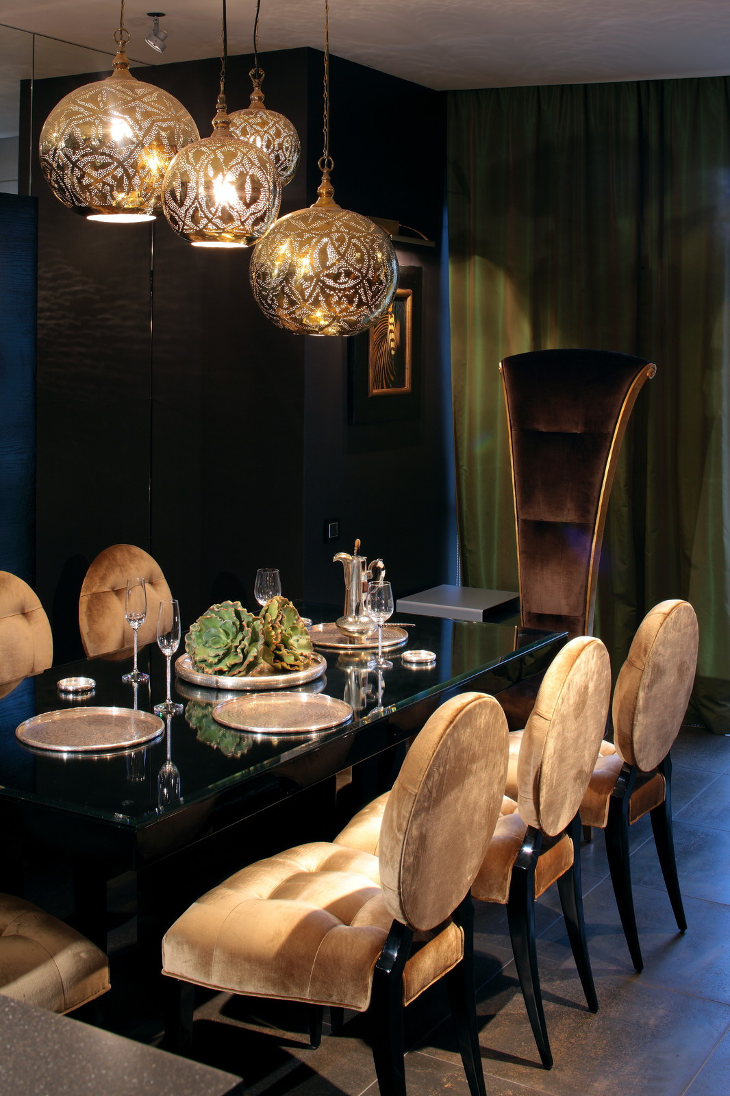 Классика в темных тонах