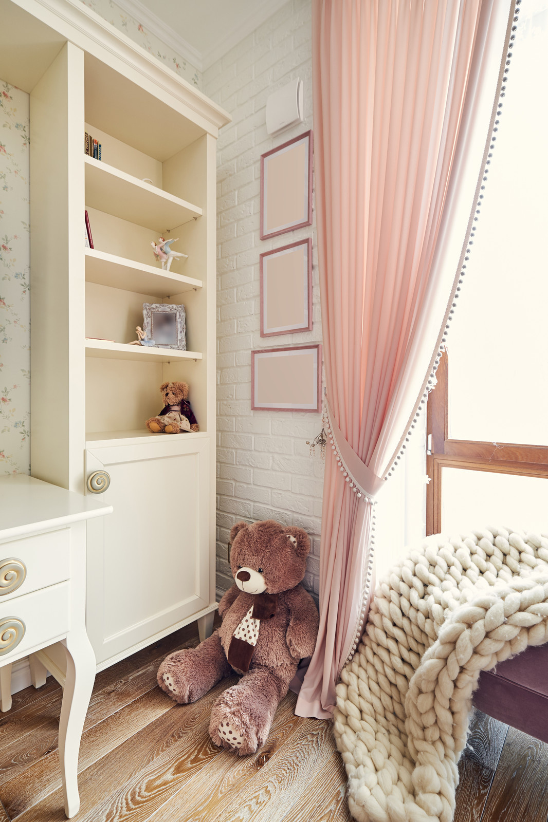 Смольный парк