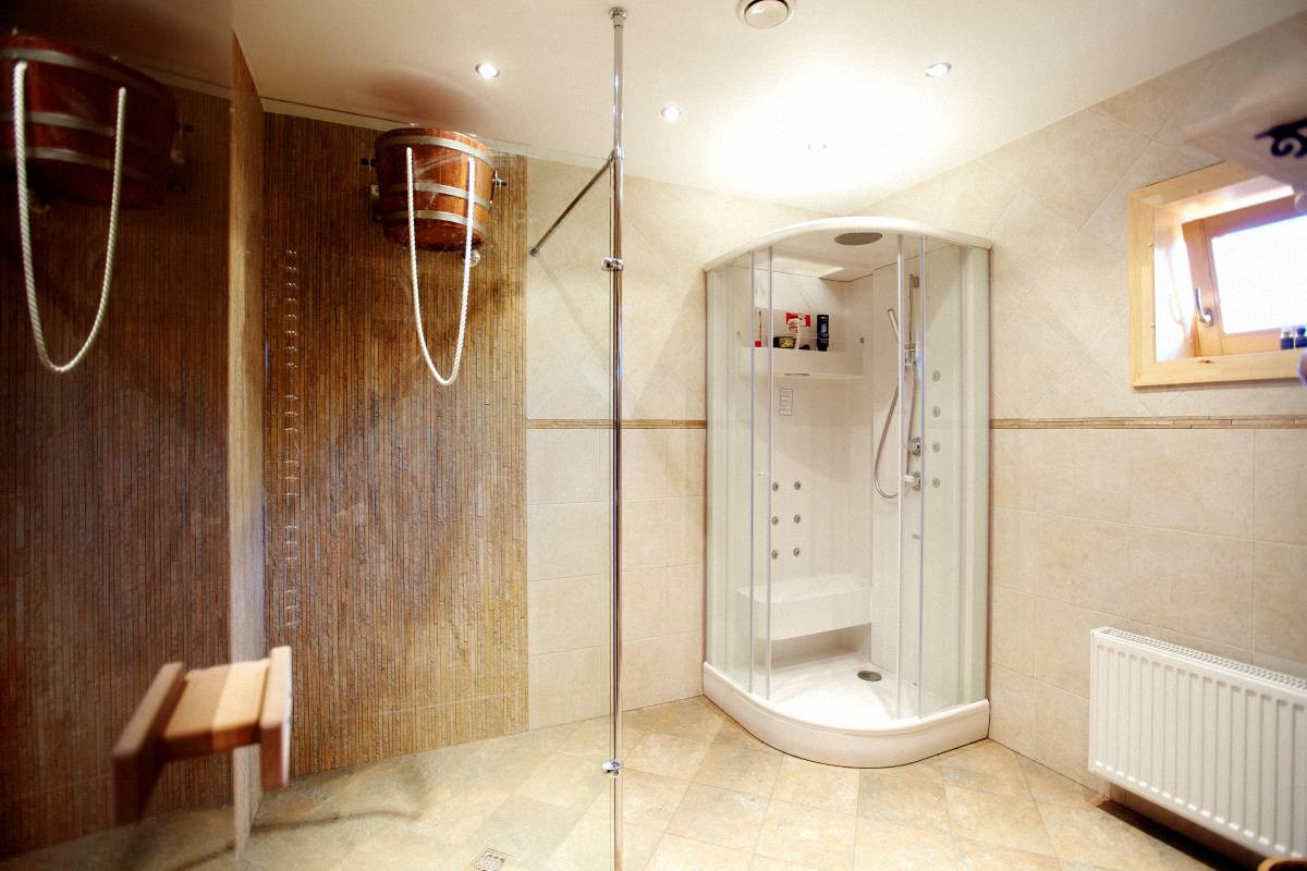 Баня в доме из клееного бруса