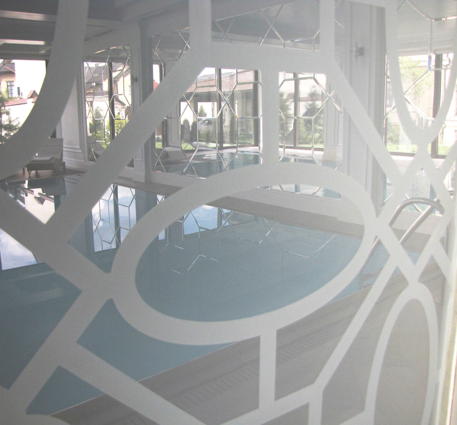 ИНТЕРЬЕР ЧАСТНОГО БАССЕЙНА