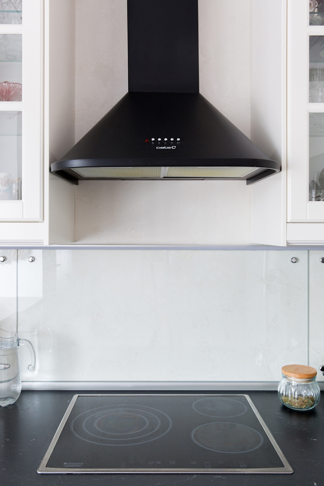 Классическая кухня-гостиная