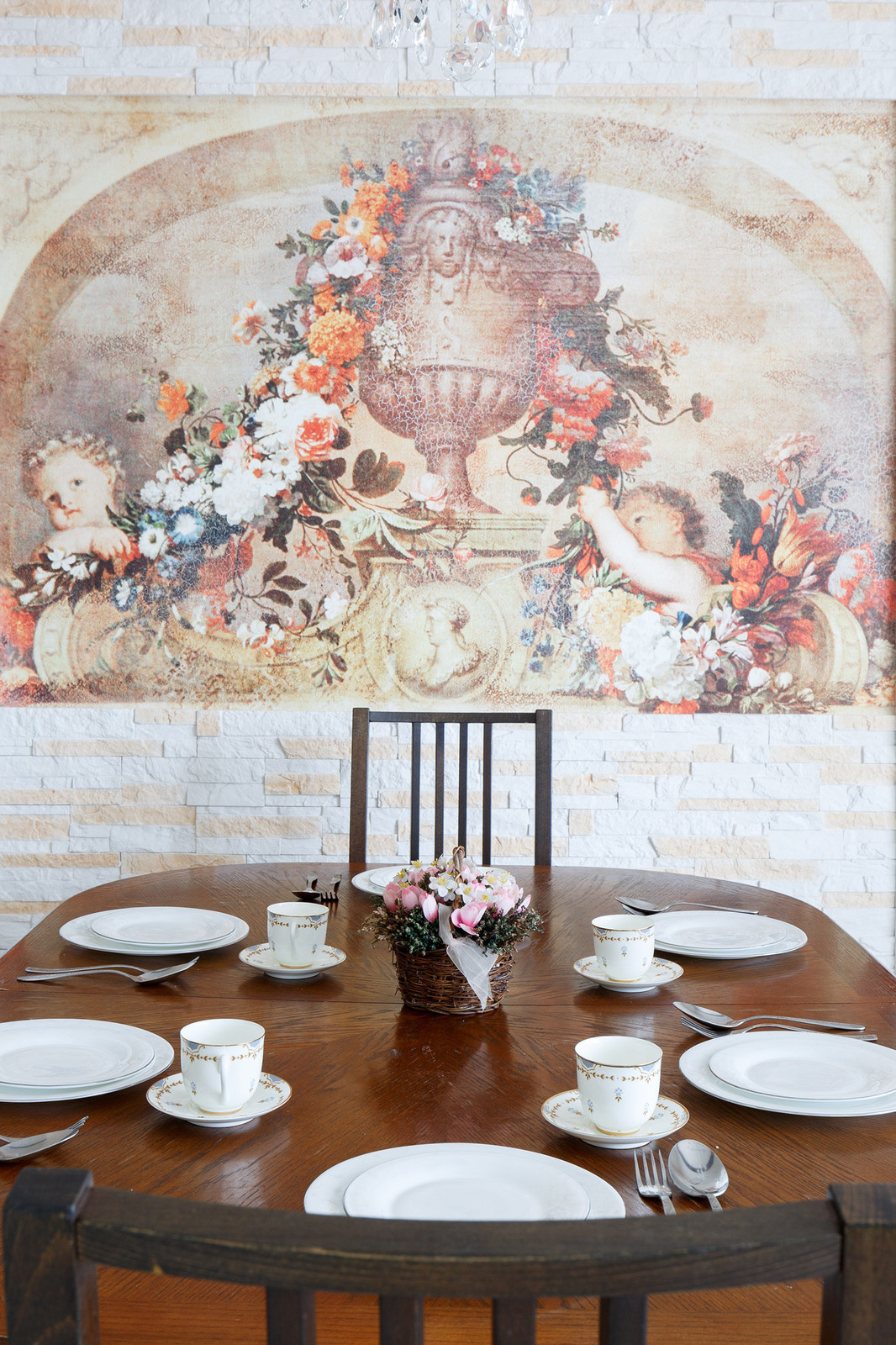 Классическая кухня-гостиная