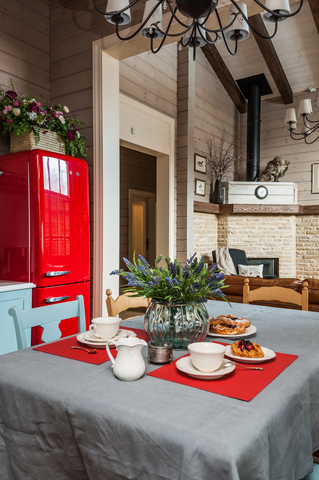 ДЕРЕВЯННЫЙ ДОМ В СТИЛЕ АНГЛИЙСКИЙ КАНТРИ.