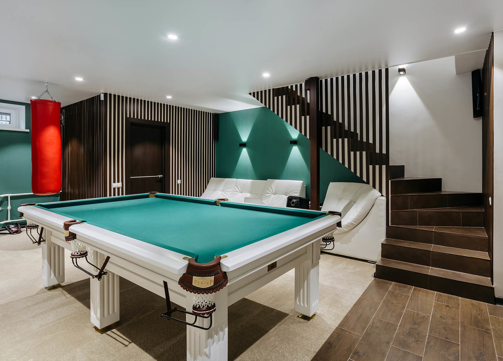 Танухаус в современном стиле