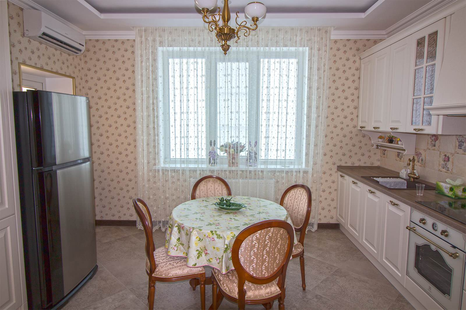 Текстильное оформление частного коттеджа в п. Знаменский