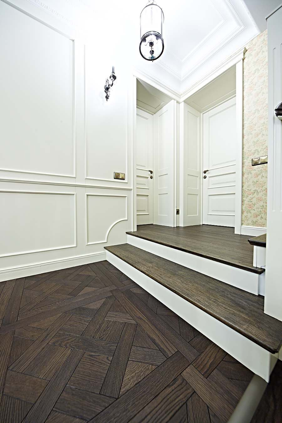 Белые классические двери Брянский лес. Фото