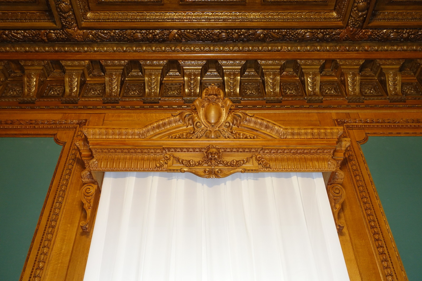 Обложка проекта: Воссоздание карнизов окон в Аничковом дворце