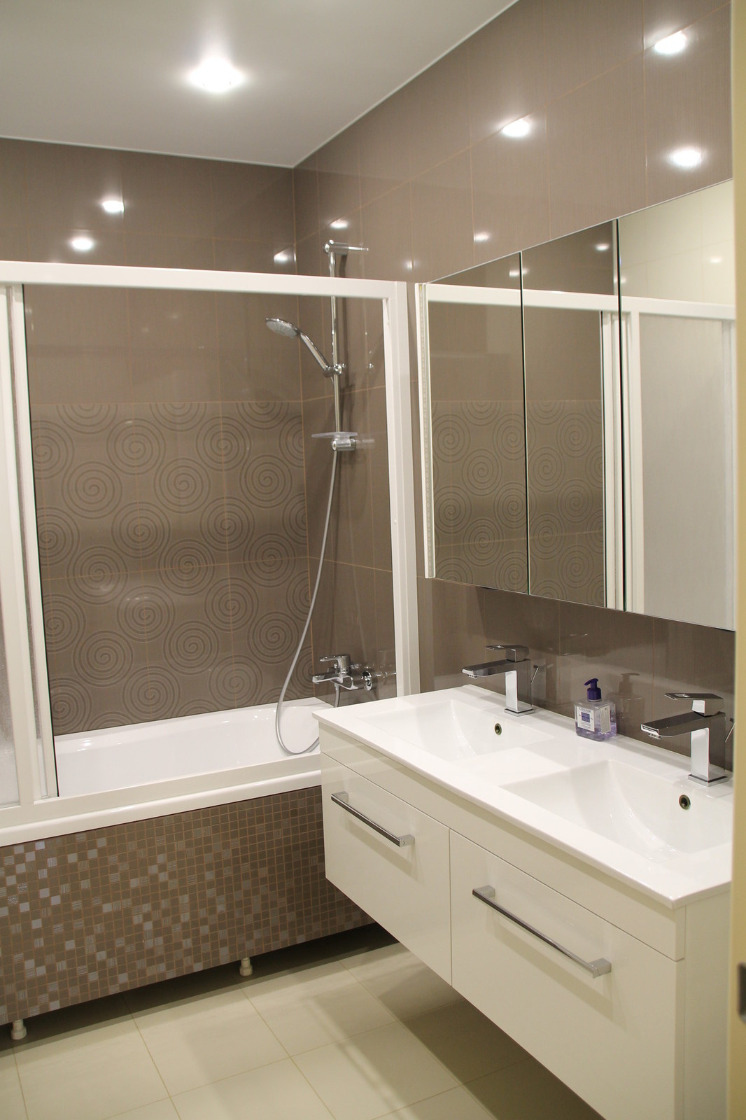 Мосфильмовская 88