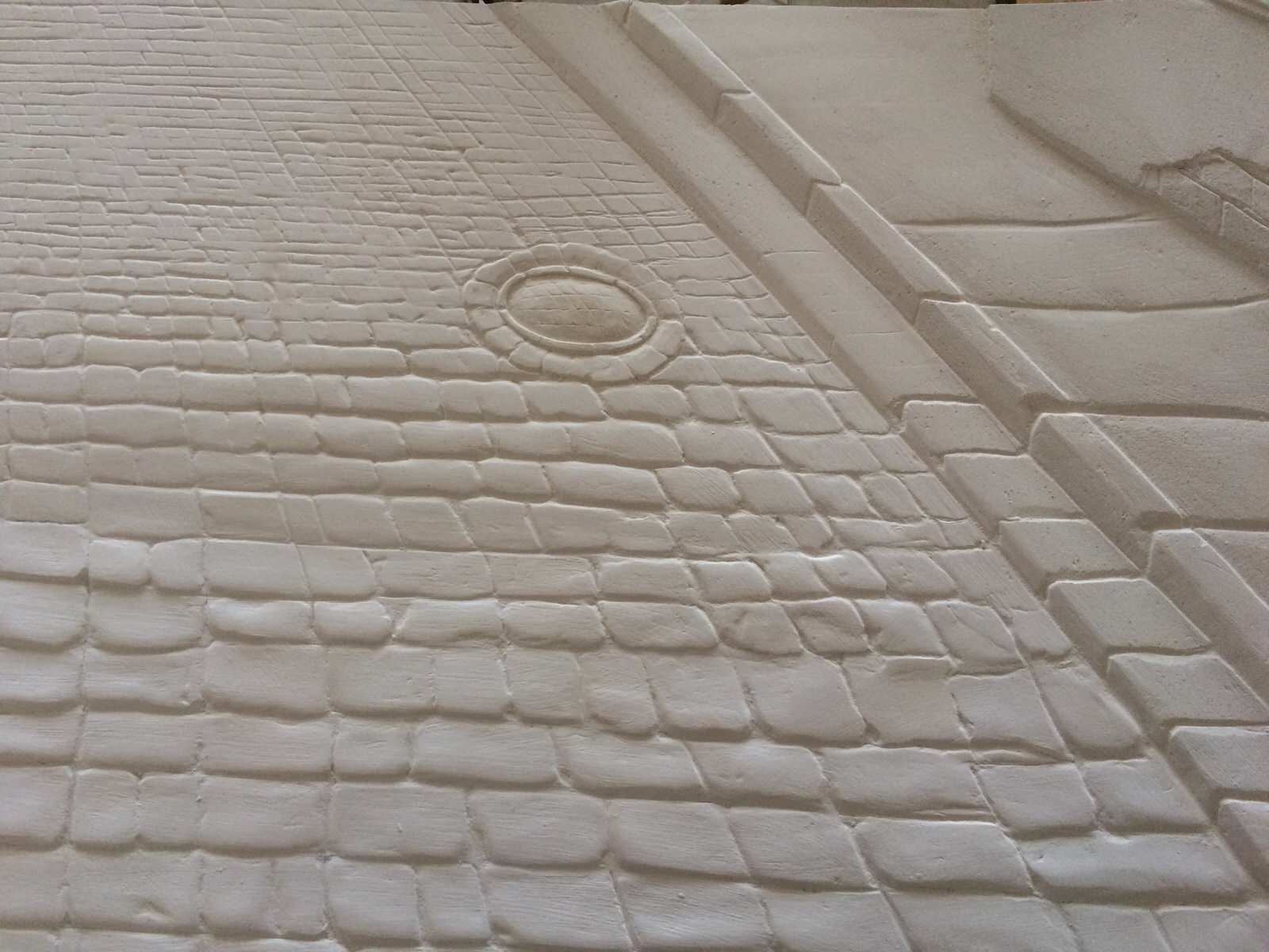 Барельеф КМВ