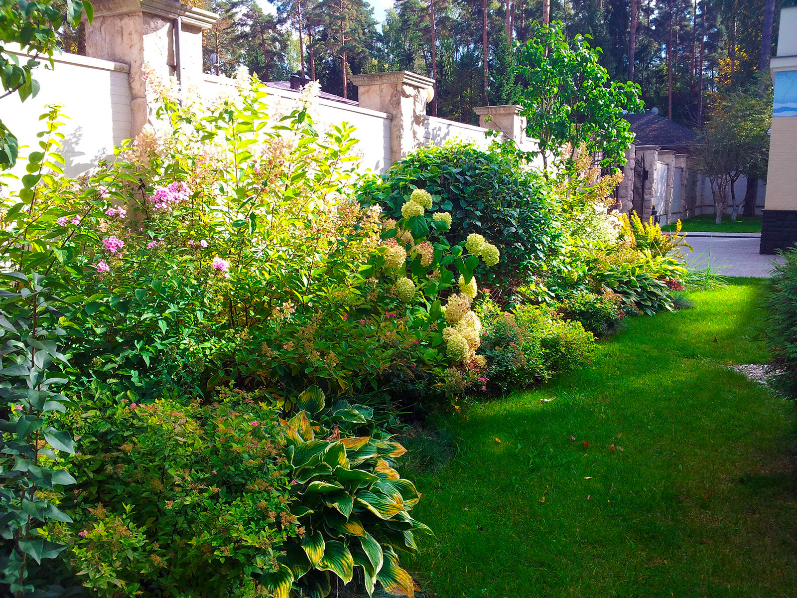 Ландшафтный дизайн участка 1 га близ Судаково, в Домодедовском районе.