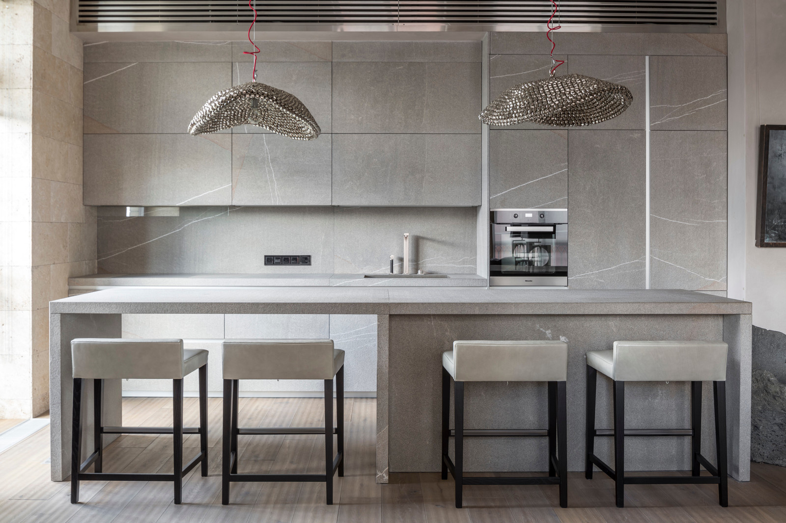 ЖК ЧЕТЫРЕ СОЛНЦА 140 м2