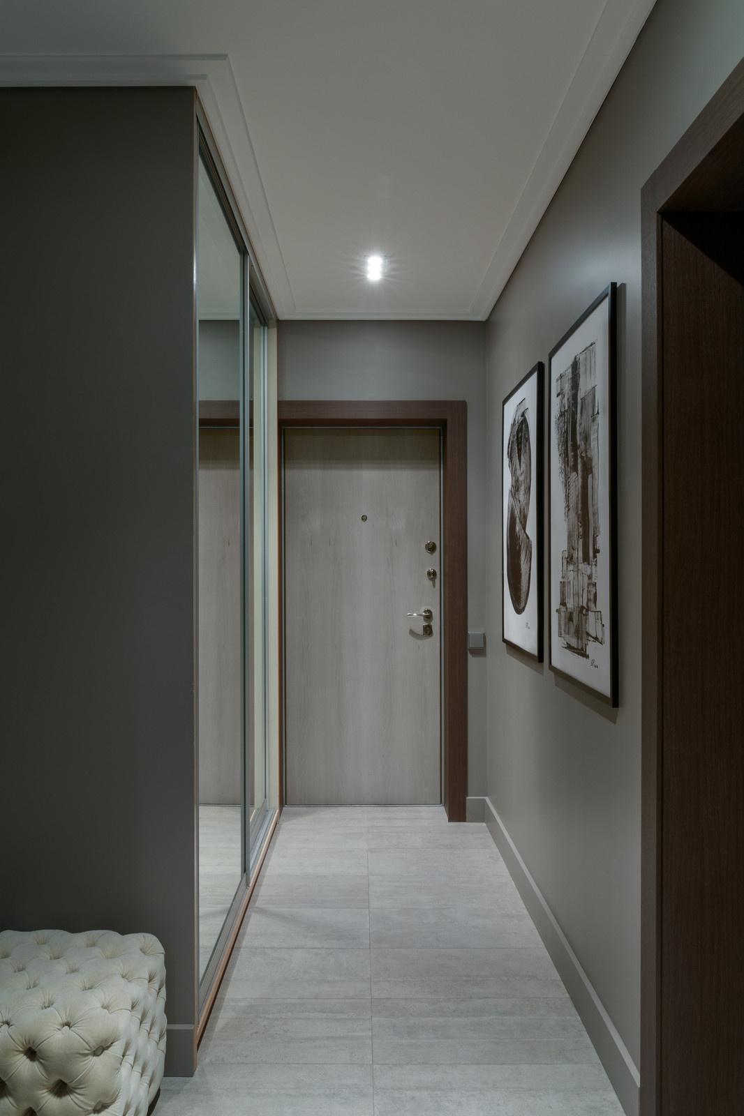 Обложка альбома: цвет плинтусов  разный белый и алюминий