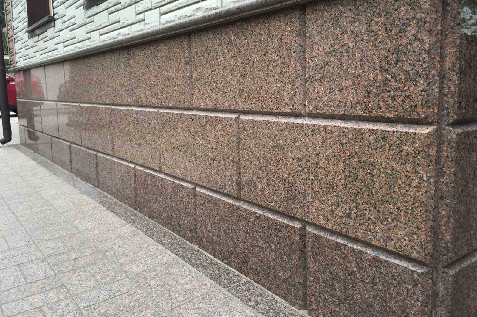 Цоколи из гранита