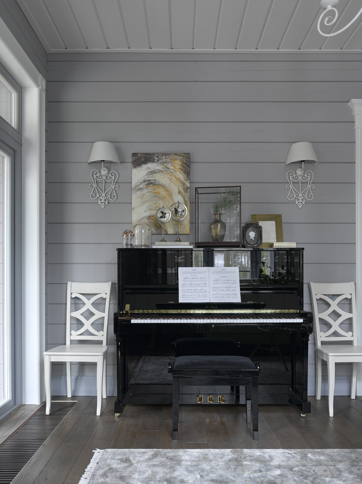 Музыкальная гсотиная