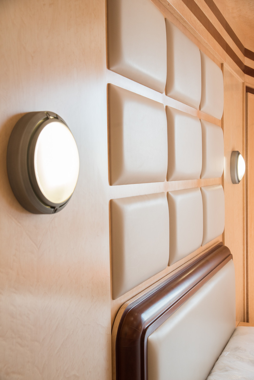 Яхтенный стиль. Элитная мебель