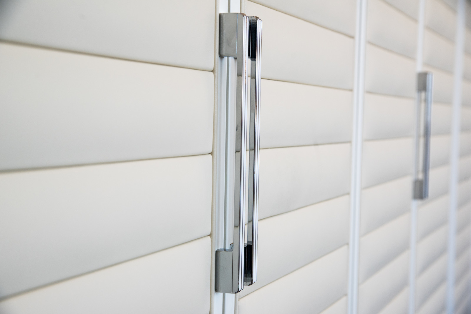 Яхтенный стиль. Элитная мебельшкаф