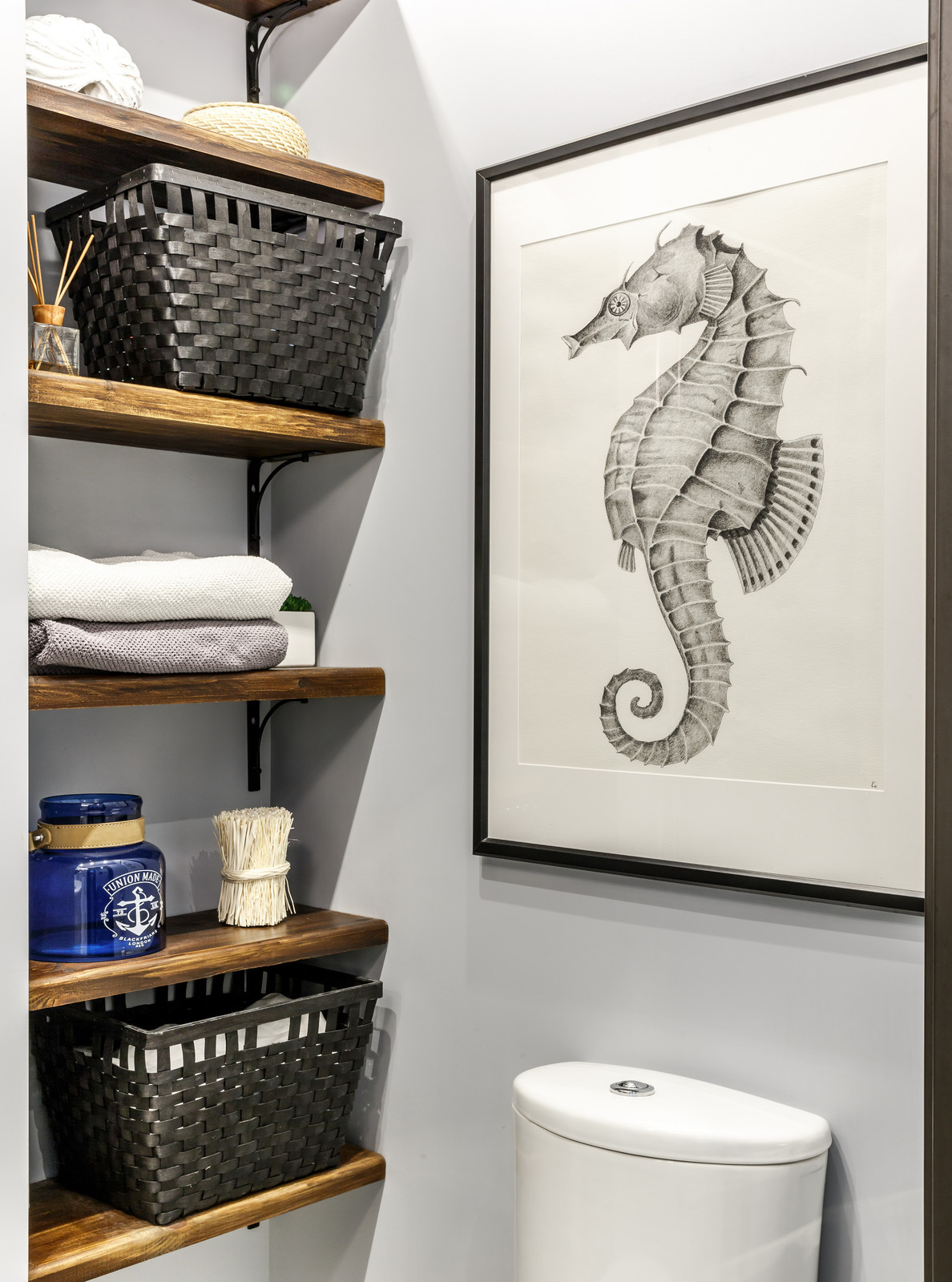 В гостях: Минимализм с Буддой и тайской мебелью