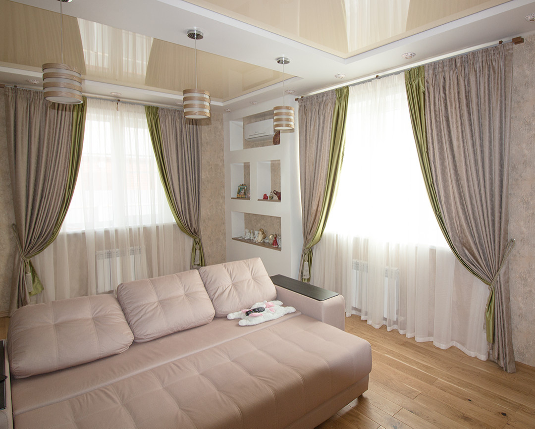 Шторы в зал из двух окон