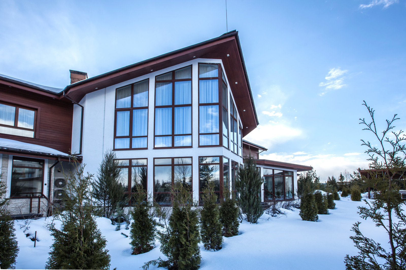 Коттедж со вторым светом