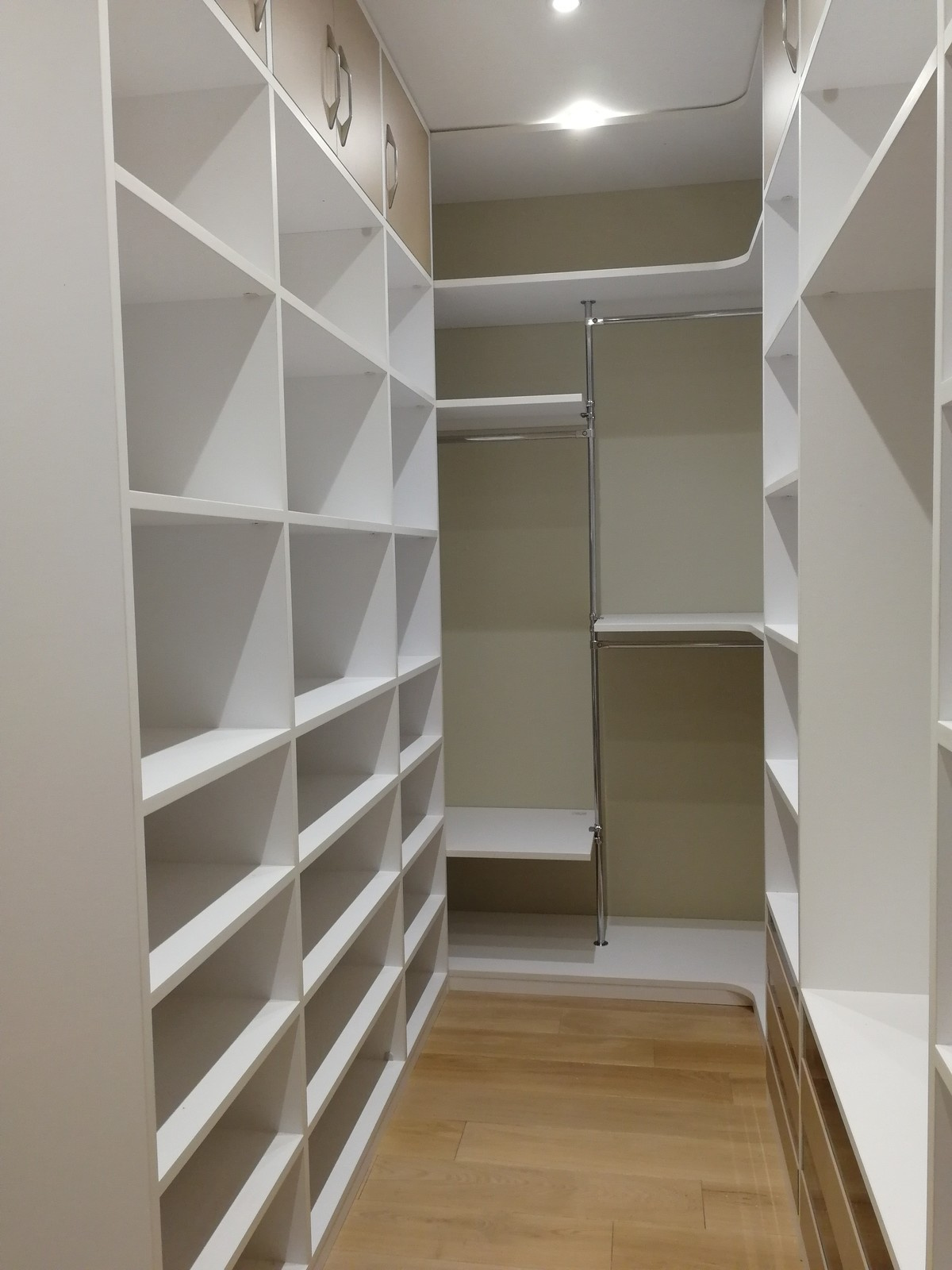 Гардеробная raumplus в линейке Классика